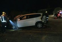 Un vehículo arde en Sant Ferran