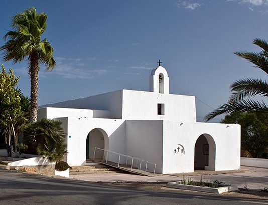 El Consell de Formentera da luz verde a la cesión de terrenos de uso público en el Pilar de la Mola y es Caló