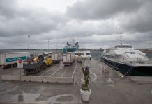 El Govern garantizará el transporte marítimo a primera y última hora entre Ibiza y Formentera Puerto de la Savina