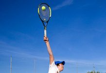 Firmado el convenio de colaboración para la gestión de las pistas de tenis y pádel municipales