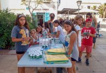 Continúan las acciones contra microplásticos y colillas en las playas de Formentera