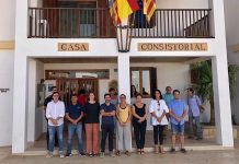 Minuto de silencio por las víctimas del accidente aéreo en Mallorca