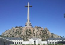 El PSOE muestra su satisfacción tras la decisión judicial para exhumar los restos de Franco