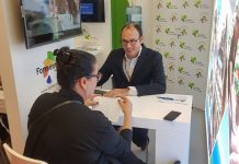 Formentera se reúne con empresas especializadas en turismo de lujo en la feria I.L.T.M de Cannes