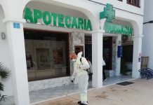 El Consell intensifica la limpieza y desinfección de los espacios públicos adyacentes a las farmacias