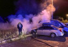 Un incendi afecta dos vehicles a Sant Francesc