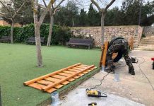 Obras de mejora en el parque infantil de ses Bardetes
