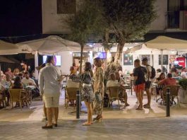 24 inspectores realizarán durante julio y agosto casi 1.000 actuaciones para controlar la calidad del empleo en temporalidad, parcialidad, horarios y salarios en Baleares Turismo en Formentera / foto de archivo