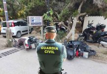 Detenido un hombre en Formentera acusado de dañar unos 50 vehículos en Es Pujols