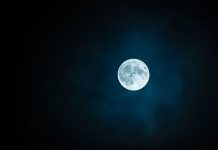Observación de la luna con la noche astronómica Full Moon luna llena