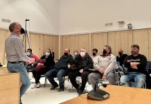 Reunión con el sector comercial sobre la implantación del sistema de retorno de envases en Formentera Reunión con comerciantes minoristas