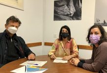 El Consell otorga 35.000 euros para la coordinación de la Escuela Municipal de Vela en 2022 Firma del convenio con el Club Surf Formentera 2022