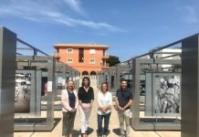 La plaza de Europa de es Pujols acoge la muestra «50 fotografías con historia» Exposición 50 fotografías con historia en plaza Europa es Pujols