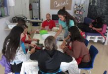 El Casal de Joves planea un mes de julio lleno de diversión, juegos, películas y música en vivo Taller de cuina Casal de Joves