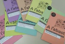 El Govern distribuirà prop de 20.000 llibrets d’acollida lingüística a població nouvinguda Exemplars d' A l'abast / Govern balear