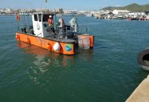 La APB incorpora un equipo tecnológico puntero para la limpieza de los puertos de Ibiza y la Savina Limpieza de puertos