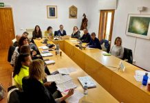 El Consell aprueba con los sindicatos la implantación progresiva de la carrera profesional Reunión de la mesa negociadora con los sindicatos