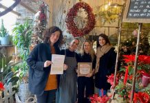 Cuatro establecimientos de la isla, premiados en el Concurso de Escaparatismo Navideño Kentia, premio a la mejor ambientación navideña 2022