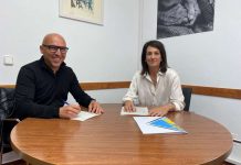 El Consell renova la col·laboració amb la Cambra de Comerç per impulsar la formació del sector comercial a Formentera Ana Juan y Juanma Costa firman el convenio 2023