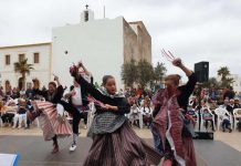 Numeroso público para disfrutar de los bailes tradicionales