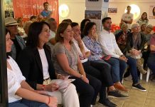 Ana Juan presenta las propuestas socialistas a los vecinos de La Savina Acto electoral PSOE en la Savina