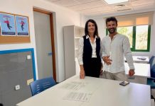 Formentera Impulsa acoge a los primeros emprendedores en la sala de cotrabajo Ana Juan junto a Marcelo Guisado usuario del espacio Formentera Impulsa