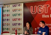 Formentera participa en un espacio de debate sobre la implantación de la jornada laboral de cuatro días semanales Paula Ferrer durante su intervención en el debate