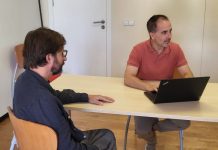El conseller de la Mola atenderá a los vecinos en la Oficina de Atención Ciudadana de la localidad cada lunes de 11.00 a 13.00 horas José Manuel Alcaraz y Miquel Costa en las oficinas de la OAC en el Pilar de la Mola