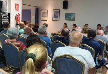 El Consell recogerá las opiniones de los vecinos de Sant Francesc sobre la conversión en zona peatonal de determinadas calles del núcleo urbano Reunión equipo de gobierno con vecinos de Sant Francesc