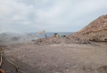 Continúan las labores de extinción del fuego en el vertedero de es Cap incendio vertedero