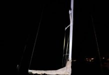 Embarcaciones arrastradas por el temporal en el Estany des Peix