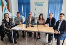 Sa Unió expulsará del partido a Llorenç Córdoba por supuestamente pedir sobresueldos al Govern al pasar por una situación económica personal muy delicada Momento de la rueda de prensa celebrada esta mañana en la sede de Sa Unió