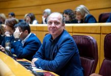 El senador de Eivissa y Formentera se compromete a impulsar medidas para priorizar a la población residente frente a la extranjera en la compra de vivienda El senador Juanjo Ferrer