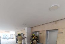 Bomberos y personal sanitario participan en un simulacro de incendio en el Hospital de Formentera
