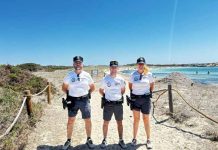 Formentera pone en marcha la Unidad de Playas de la Policía local para luchar contra la venta ambulante Unidad de Playas Policía local