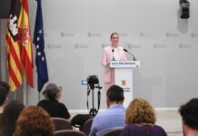 Prohens asegura que el Govern continuará trabajando tras la decisión unilateral de Vox de romper los acuerdos Marga Prohens en su comparecencia esta mañana ante los medios en el Govern balear