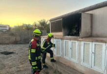 Fuego en un cuadro eléctrico en Sant Francesc Bomberos