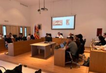 Sa Unió, Gent per Formentera y PSOE propondrán al pleno el inicio de acciones jurídicas contra Llorenç Córdoba Pleno extraordinario noviembre 2024