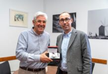 El Consell homenajea a Pere Gibert con motivo de su jubilación Pere Gibert