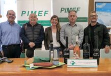 PIMEF destinará 100.000 euros de Fondos Next Generation a la promoción del producto local y de la gastronomía tradicional de Formentera Empresarios y representantes de PIMEF durante la presentación del proyecto