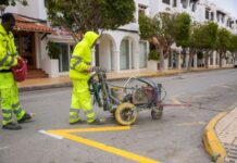 Trabajos de repintado y actualización de la señalización viaria en el núcleo de Sant Francesc