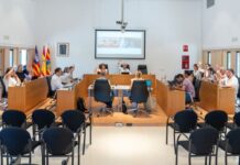 El Pleno del Consell Insular de Formentera rechaza un modelo aeroportuario «pensado para seguir batiendo récords de pasajeros» Pleno mayo 2026
