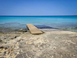 Renovada la pasarela de acceso al mar desde es Copinar