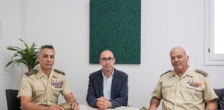 Visita institucional de representantes de las Fuerzas Armadas y la Guardia Civil a Formentera