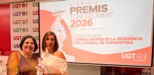 Las auxiliares sociosanitarias de la Residencia de Formentera reciben el Premio Toni Gelabert 2026