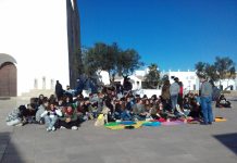 Estudiantes del Marc Ferrer se manifiestan en silencio contra la Lomce