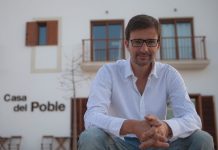 «La gent de teatre som excel·lents cambrers», Entrevista a Miquel Costa