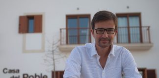«La gent de teatre som excel·lents cambrers», Entrevista a Miquel Costa