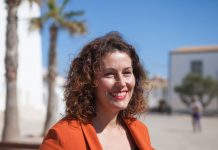 Silvia Tur pide descuentos en el transporte público de Palma para los residentes en Formentera, Ibiza y Menorca.