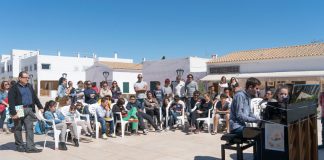 Una mañana amenizada por pianistas